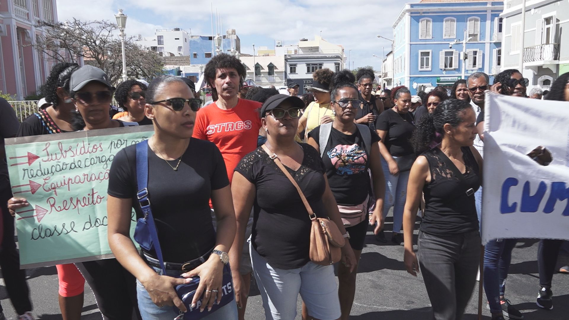 Professores Manifestam Se E Anunciam Greve Para O M S De Maio